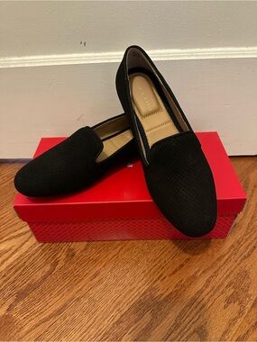 Kelly & Katie | “Peyton” Black Slip‑On Flats | W7.5